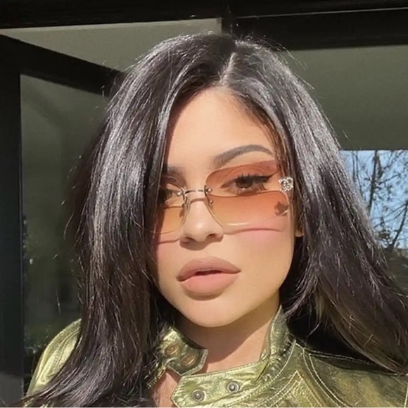 RARE VINTAGE CHANEL RIMLESS SUNGLASSES - Picture 1 of 13